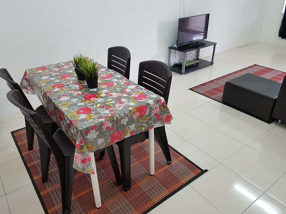 Lynn Homestay 지트라 외부 사진